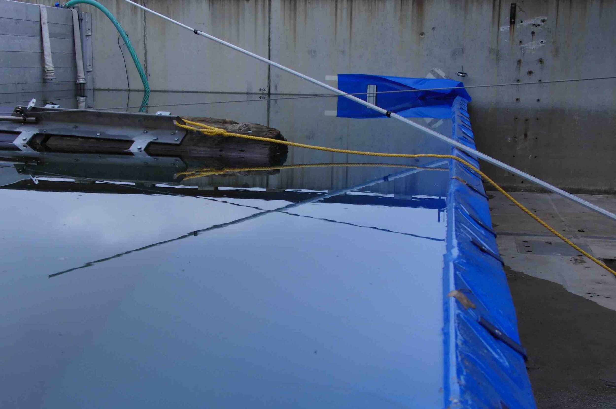 Inero impact test with floating log